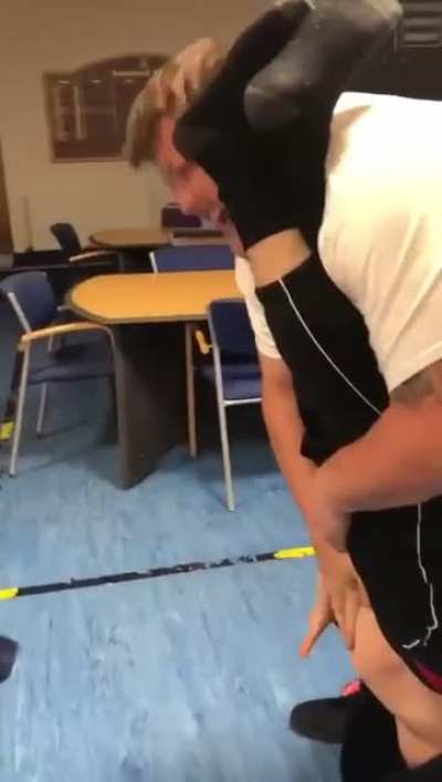 PURE 100% FIGHTPORN. TALK SHIT GET FINGERED, WEE WILLY AINT HELPFUL