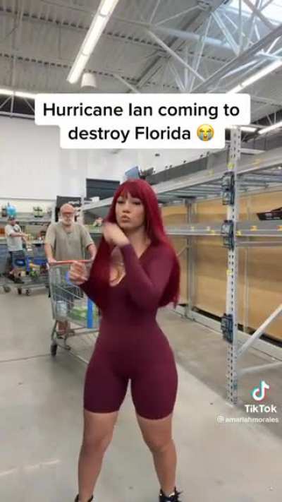 this isnt how I prepare for a hurricane okay.