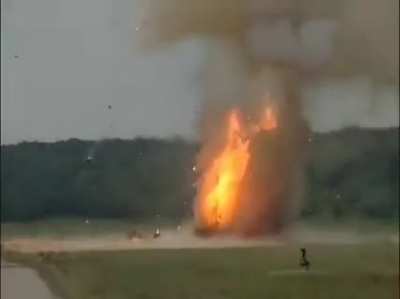 Top-attack TOW Anti-Tank-Guided-Missile (ATGM) against a Soviet tank - Tank has no chance