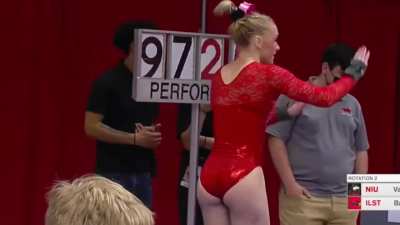 Bunz of beauty from Northern Illinois University (Red Leo compi<wbr>latio<wbr>n)❤️🤍<wbr>🖤🤸‍♀️