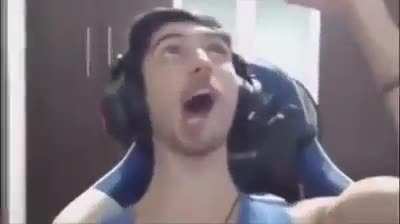 O Renan jogando kkkkk