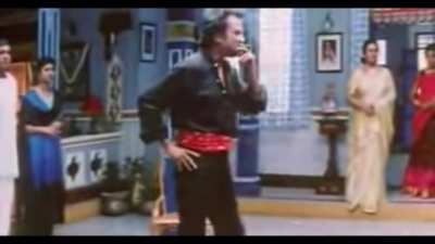 Veganga marutunna prapancham lo nalo kalige aatma sangharshana