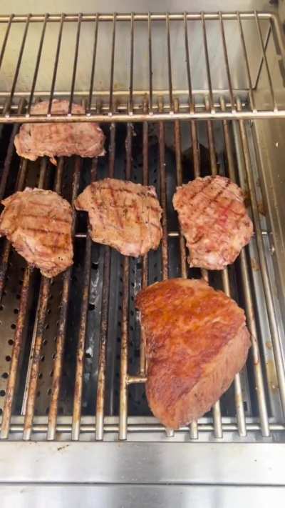 Picanha cooked in gas grill, mid fire.