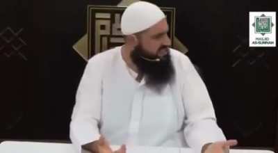 Me reading the recent discord drama of my favorite political streamer