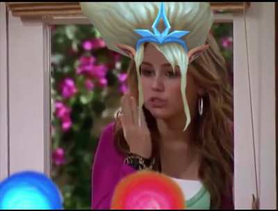 me watching my adc suffer after telling me to stay in the kitchen 💖