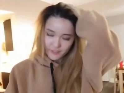 Old sexy lip bite