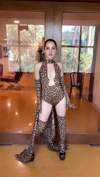 ufffff Urfi Javed 🍑 .. Bubble b*tts ... 🍌😌 Target 100 Upvote