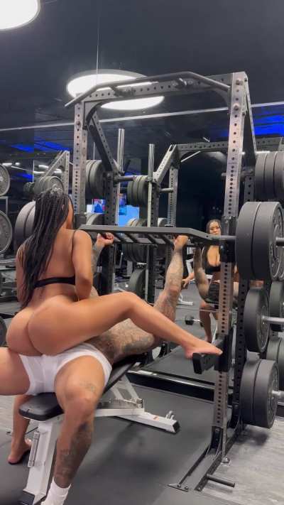 Benchpress suck and fuck