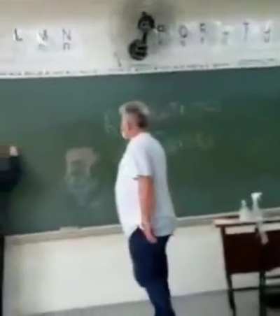 A dona aranha subiu pela parede