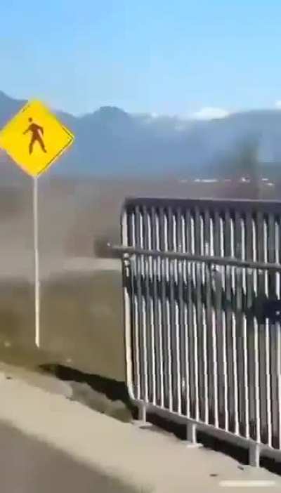 Cops pit maneuver a Tractor