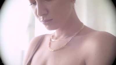 Busty_gifs