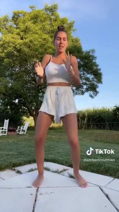 White tank 1/2
