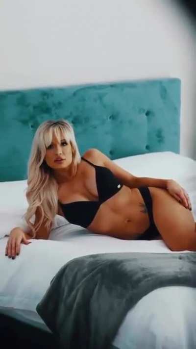 Scarlett Bordeaux