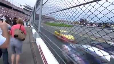 Nascars flyby at high speeds