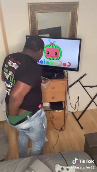 👶