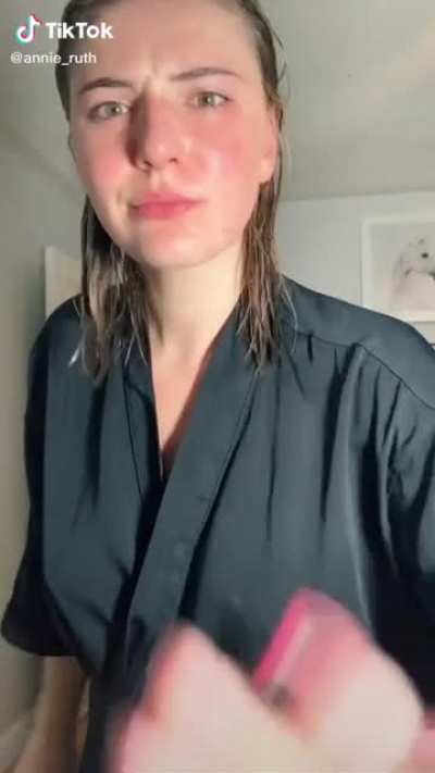 Annie Ruth sexy