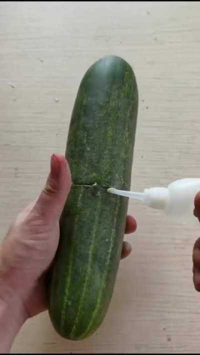 Pov:* estás en 2019 viendo un video del chino reparando la taza del baño con Maruchan *