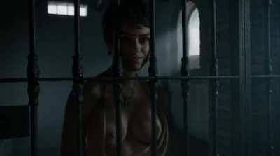 Rosabell Laurenti Sellers' dress gets caught on her rock hard nipple on Game of Thrones (1080p High Definition)