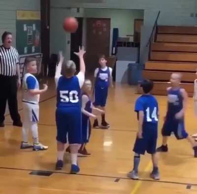 #0's joy after #50 helped him make the shot