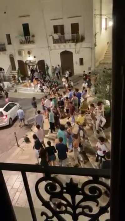 Ostuni, Italy, 4AM in the morning, citizen kindly asks youths to turn off the music because he want to sleep