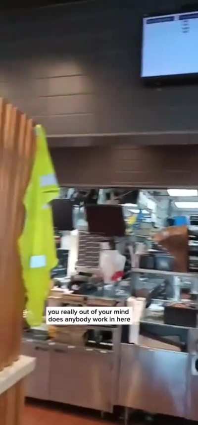 Entitled customer loses it after waiting 8 minutes at McDonald's 