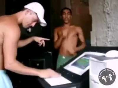 🎶 🎶 🎶