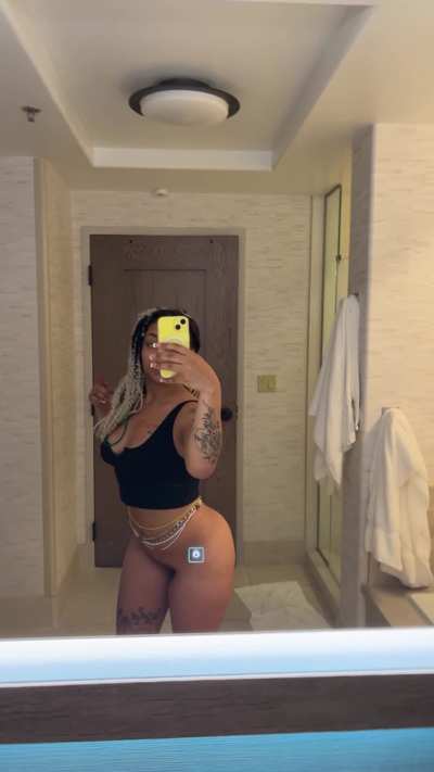 Make my booty clap