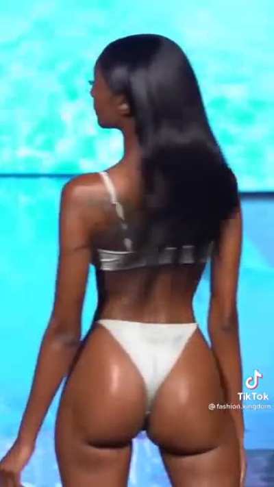 🥵🥵