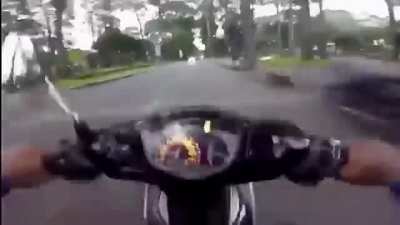 POV of VN police VS purse snatchers
