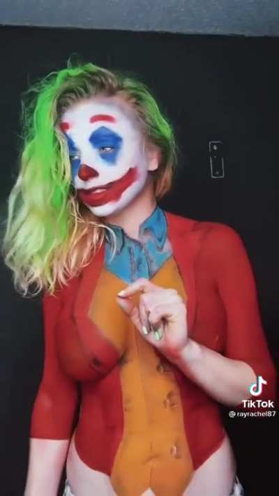 🎨