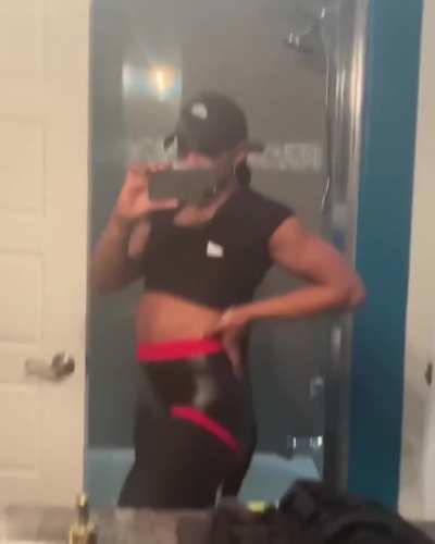 Bianca Belair sexy selfie vid