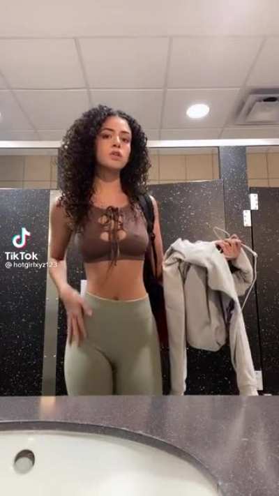 absolute baddy
