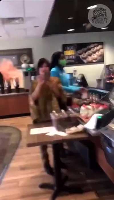 Video of what happened before Karen got her privilege checked
