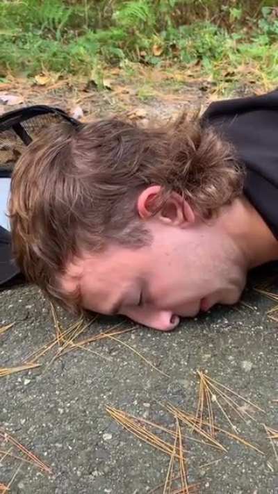Helping A Stranger In Need