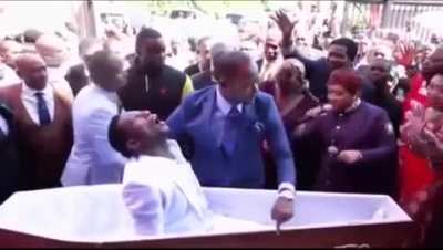 African pastor revives a man