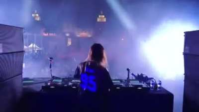 Dance pool Remix