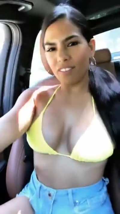 Elizabeth Ruiz Instagram Livestream