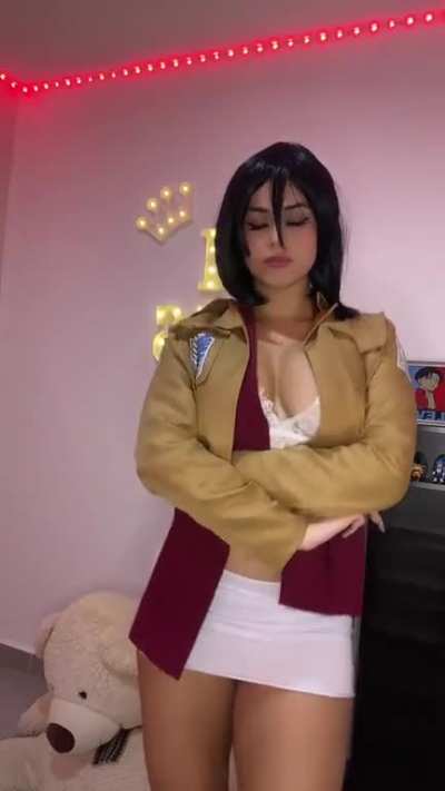 Mikasa Ackerman [Attack on Titan] (yiss<wbr>elcos<wbr>plays<wbr>)