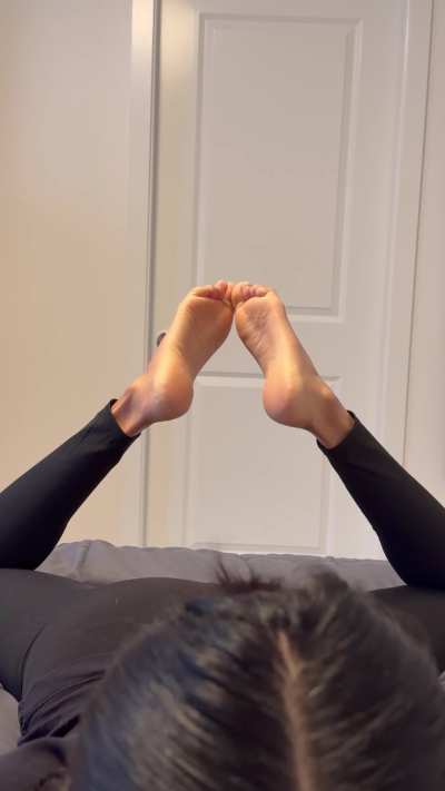 Prettiest Asian blowjob feet in the land.. 🌍
