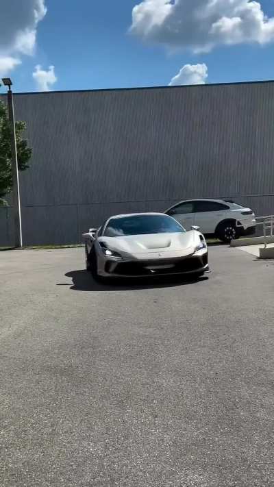 F8 coupe sports
