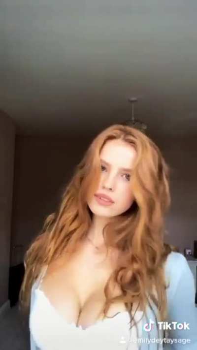 Emily Deyt-Aysage