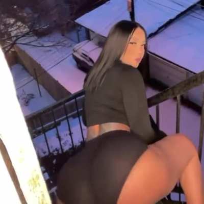 @kckqueenxo 👀🤔
