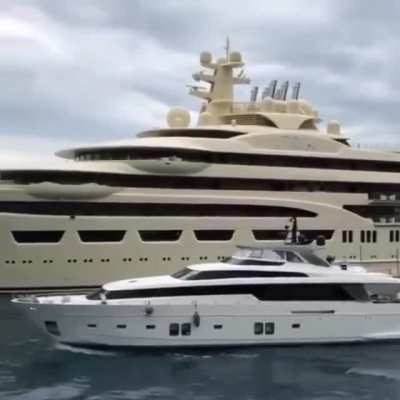 Millionaire meets billionaire