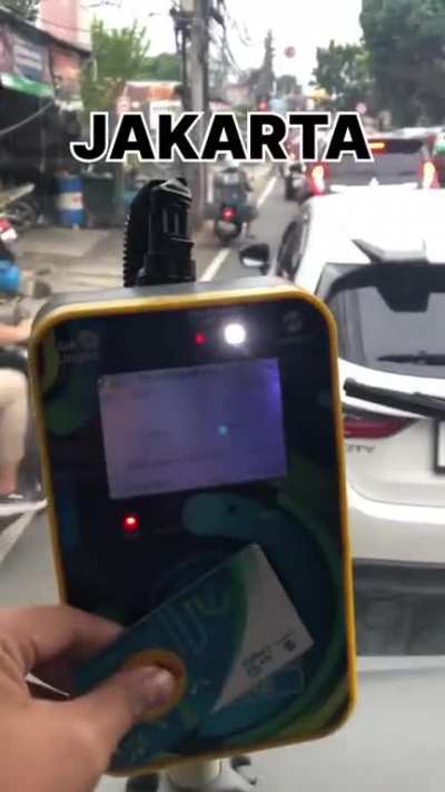 Transportation card reading speed: Singapore (<1 seconds) vs Jakarta (3 seconds)