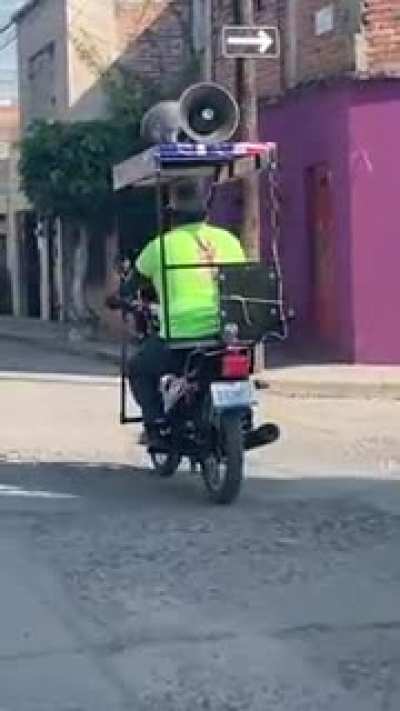 Quien quiere un pollo?