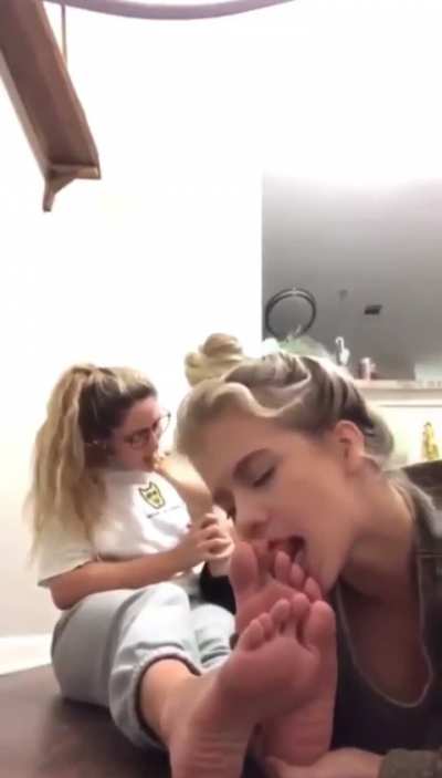 College friends worshipping feet 