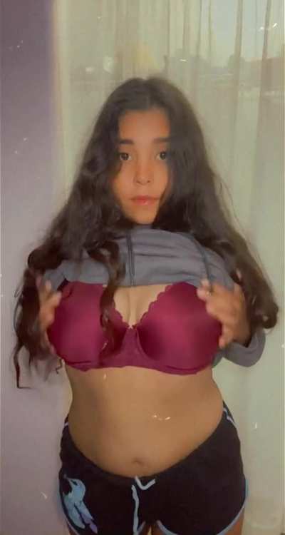 I’m always wearing baggy clothes in public, do you like what’s underneath? 🙈💞 would you still smash or pass? 😳