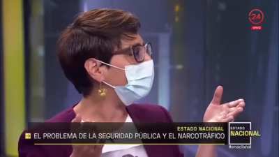 Diplomada en desviar las preguntas hasta extremos rídiculos. No es shitposting lamentablemente.