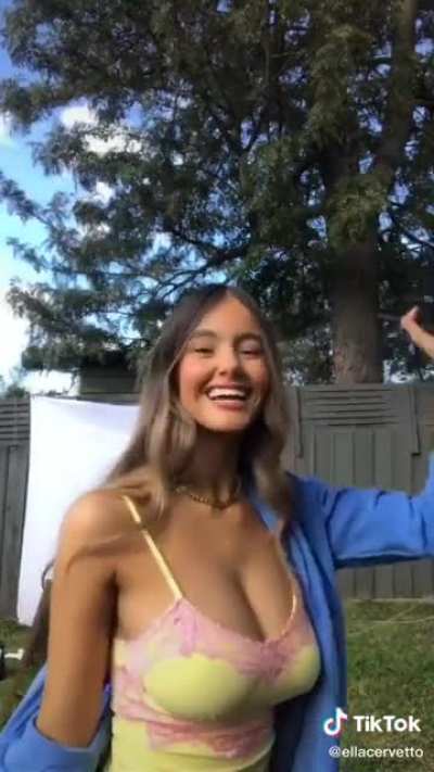 Cute & Busty