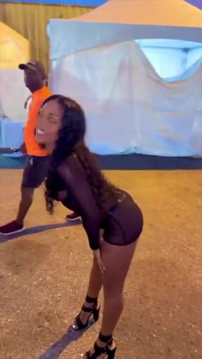 Sexy Nailah